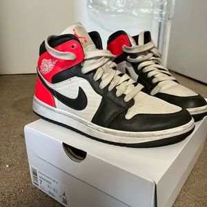 Nike Air Jordan 1 mid LT orewood brn/newsprint